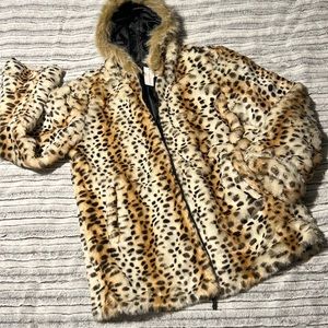 Guide Gear XL Size Animal Print Reversible Winter Coat  Faux Fur NWOT